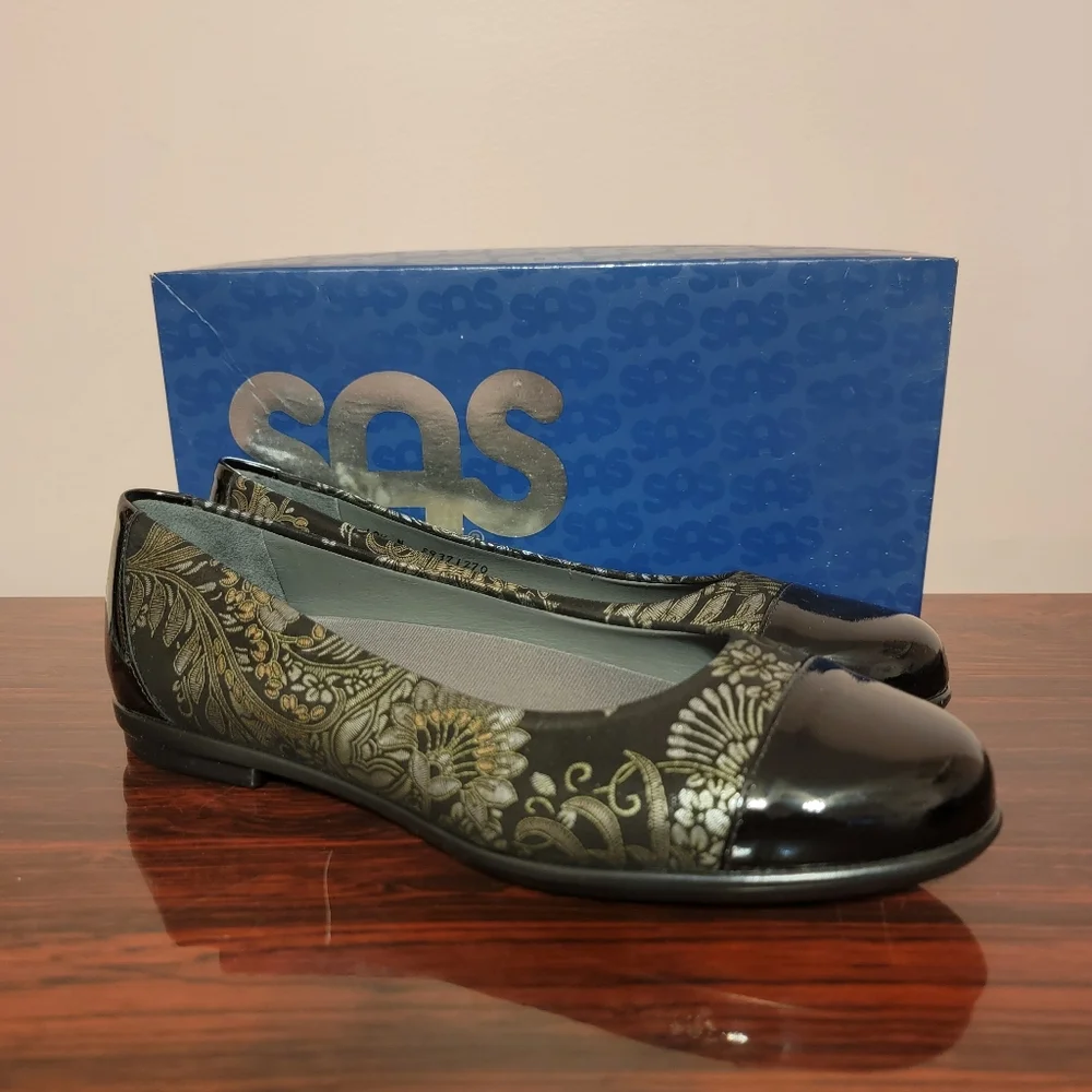 SAS 10.5 N Womans Cap Toe Patent Leather Fabric Floral Print Brocade Shoes New‎